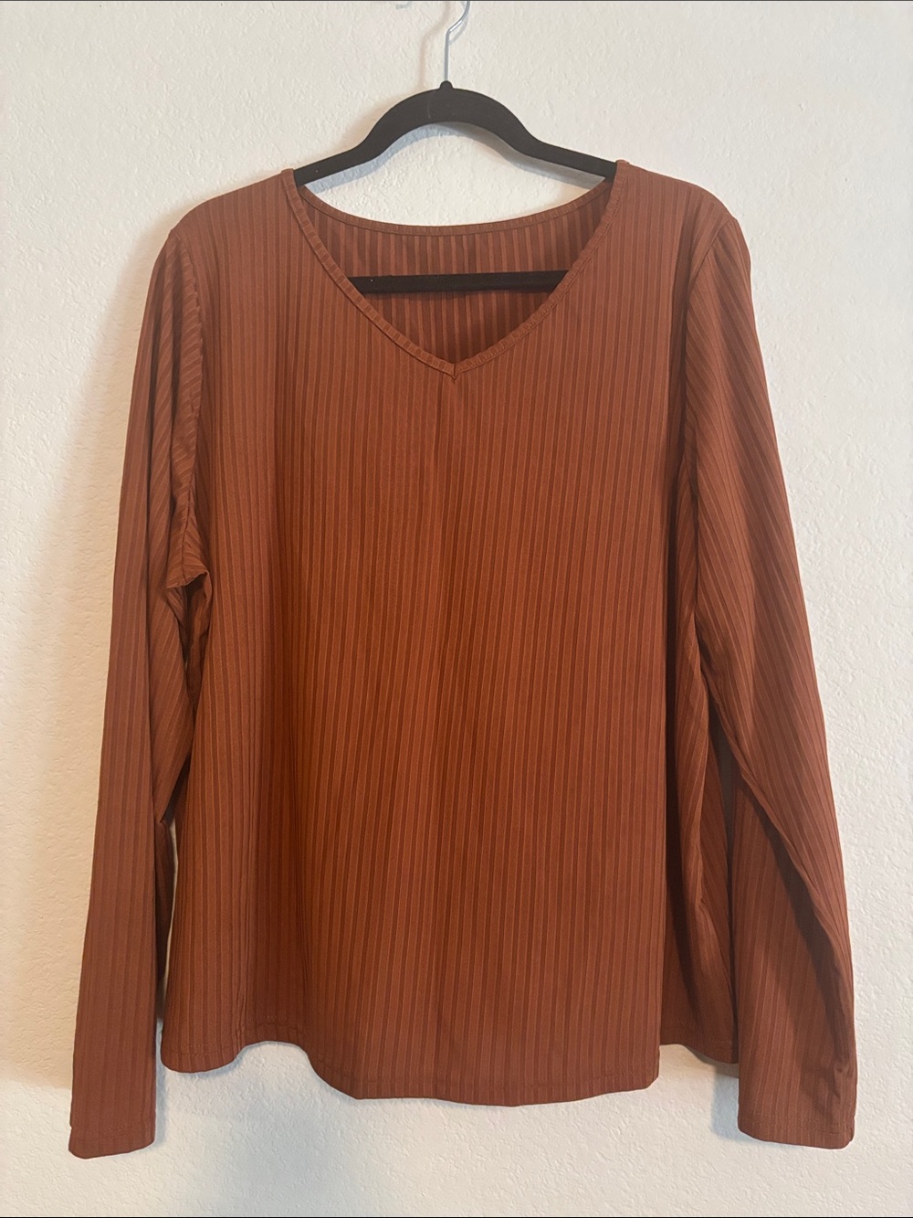 Amazon Women's Ribbed V‑Neck Long Sleeve Top - Rust